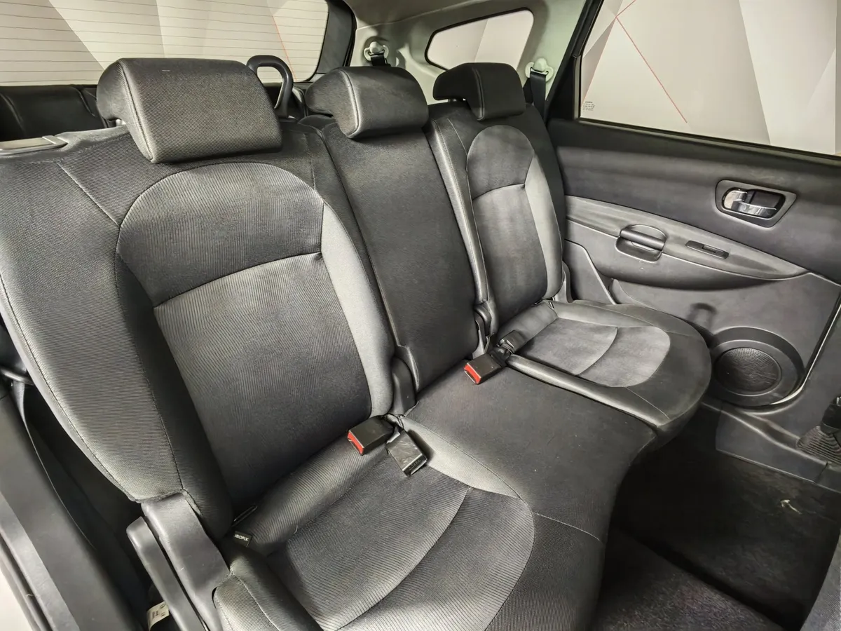 Nissan Qashqai + 2 2.0 CVT AWD (141 л.с.) Белый в АВИЛОН. Слайд №15