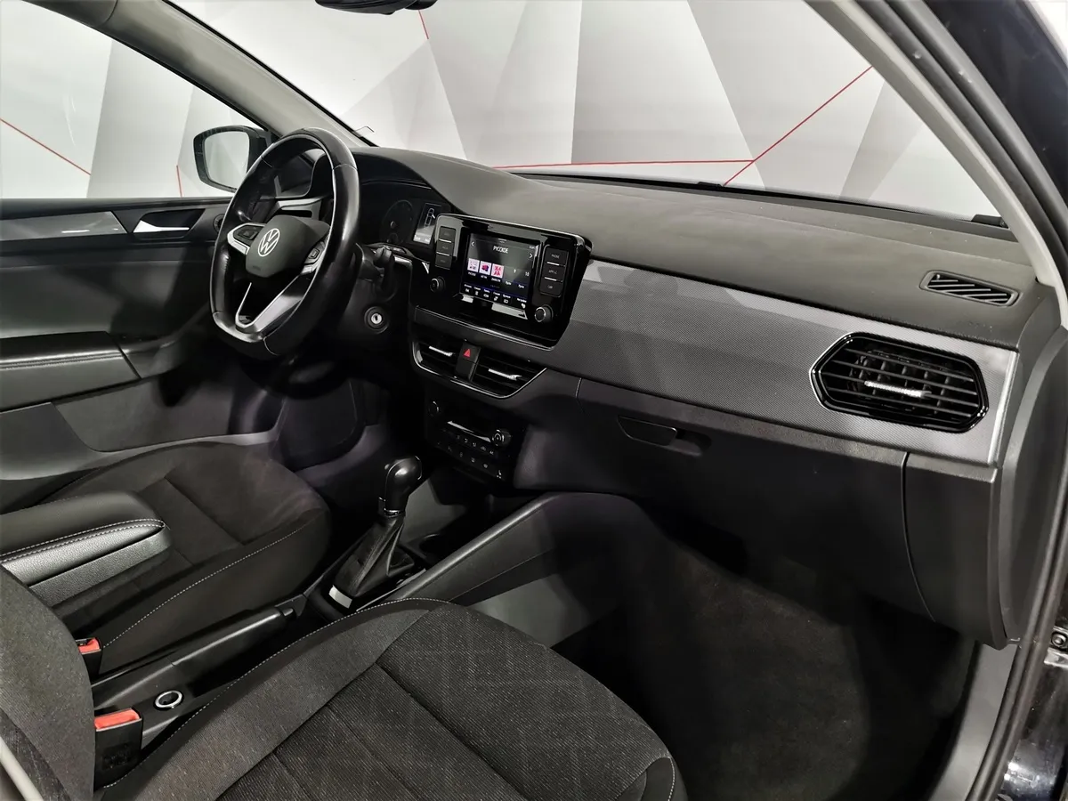 Volkswagen Polo 1.6 MPI AT (110 л.с.) Status Черный в АВИЛОН. Слайд №11