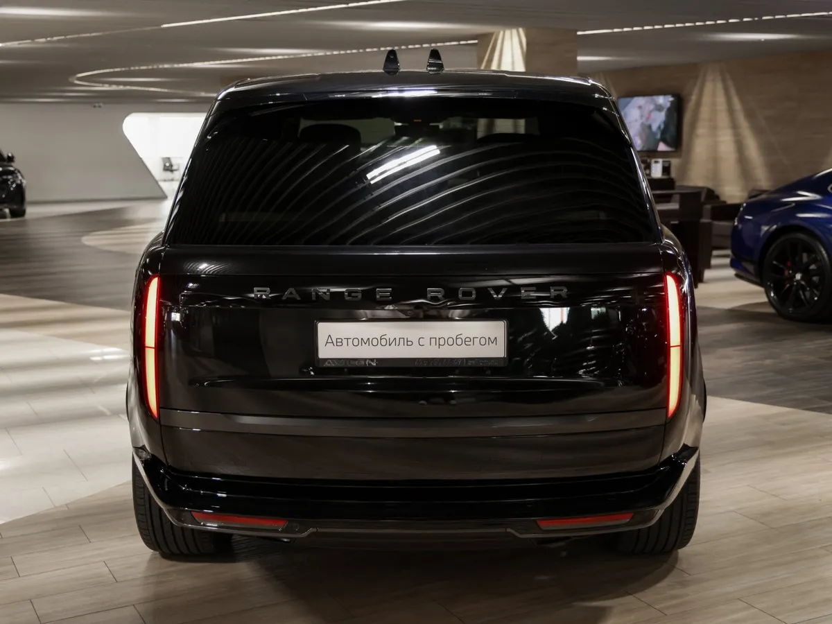 Land Rover Range Rover 4.4 P530 V8 LWB AT AWD (530 л.с.) Autobiography Черный в АВИЛОН. Слайд №6