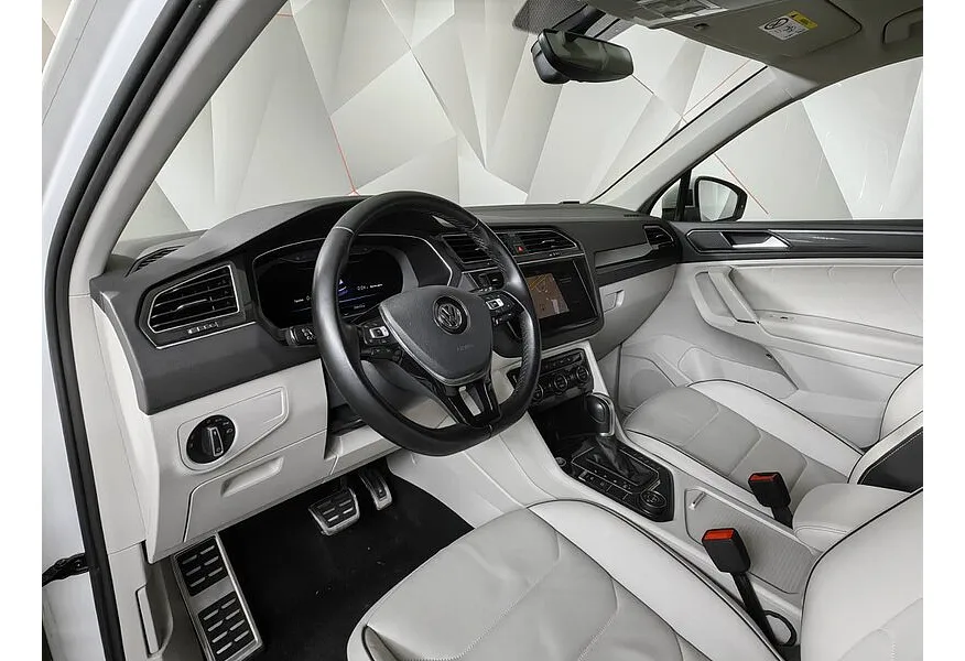 АВИЛОН - Volkswagen Tiguan 2.0 TSI 4Motion DSG (220 л.с.) Sportline Белый - slide 11
