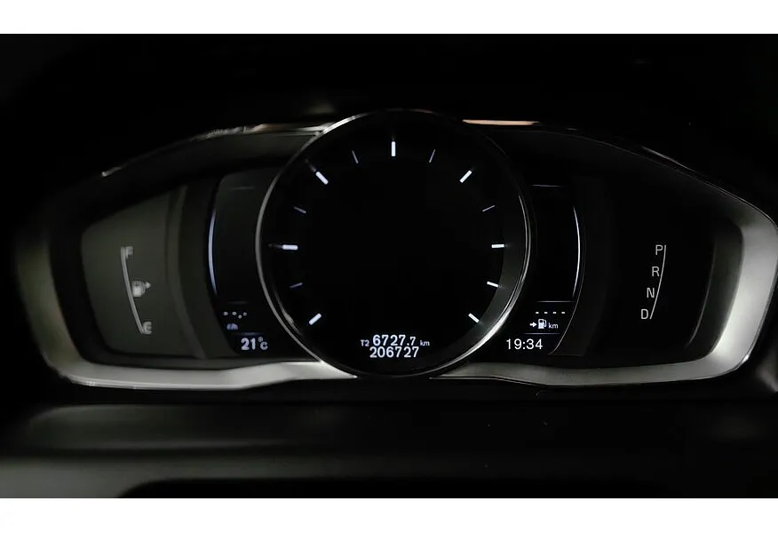 Volvo XC60 2.4 D4 Geartronic AWD (190 л.с.) Белый в АВИЛОН. Слайд №17