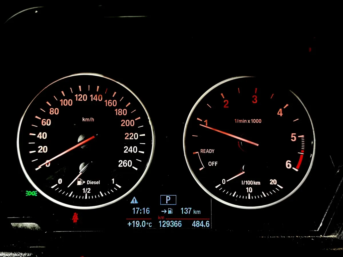 BMW X1 20d xDrive AT (190 л.с.) Advantage Коричневый в АВИЛОН. Слайд №13