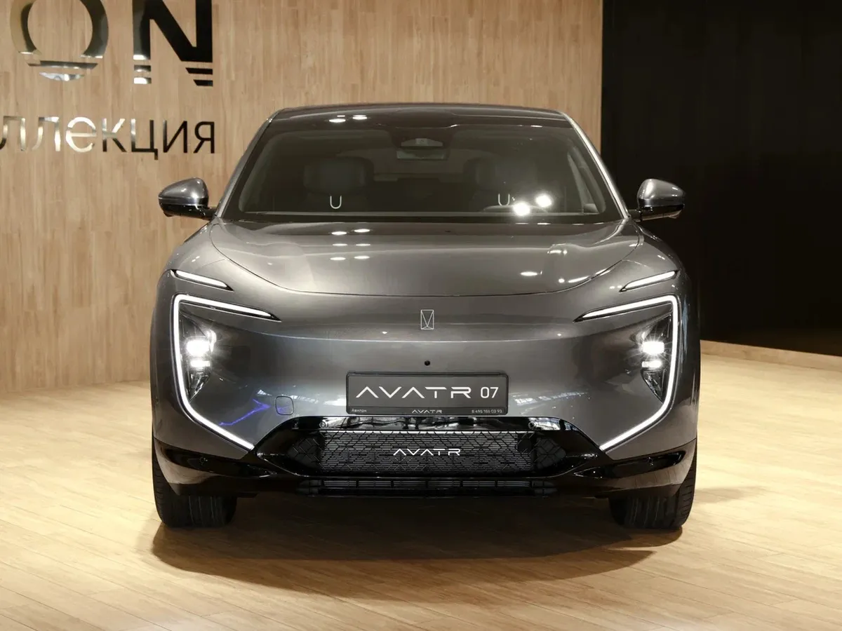 Avatr 07 1.5h AT 4WD (502 л.с.) 7_3.1 Серый в АВИЛОН. Слайд №3