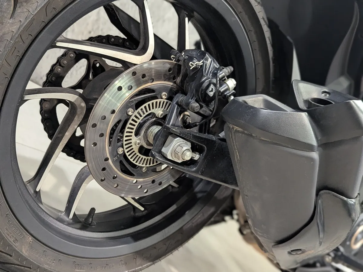 BAJAJ Dominar 400 400 см³ (40 л.с.) 400 Зеленый в АВИЛОН. Слайд №8