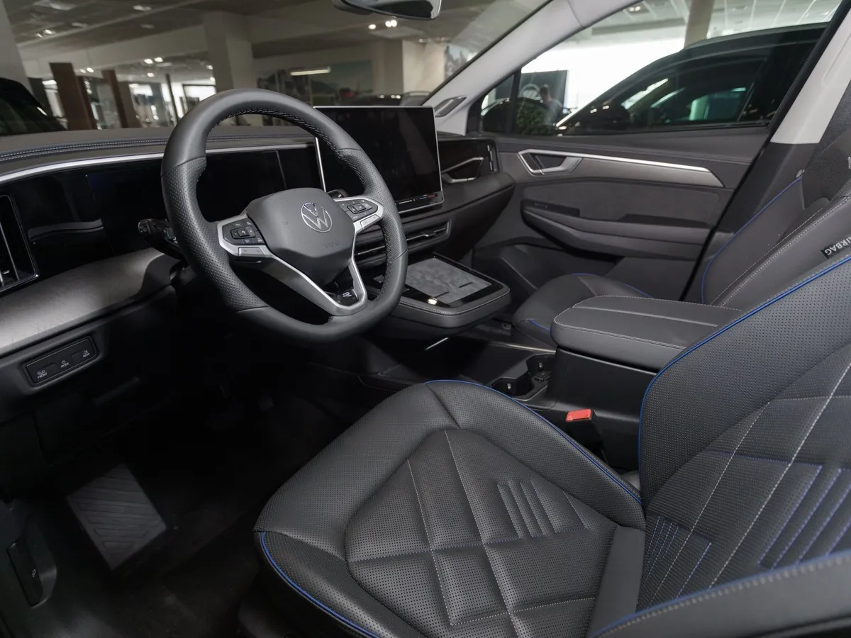 Volkswagen Talagon 2.0 7DSG AWD (272 л.с.) Flagship Shengjing Черный в АВИЛОН. Слайд №9