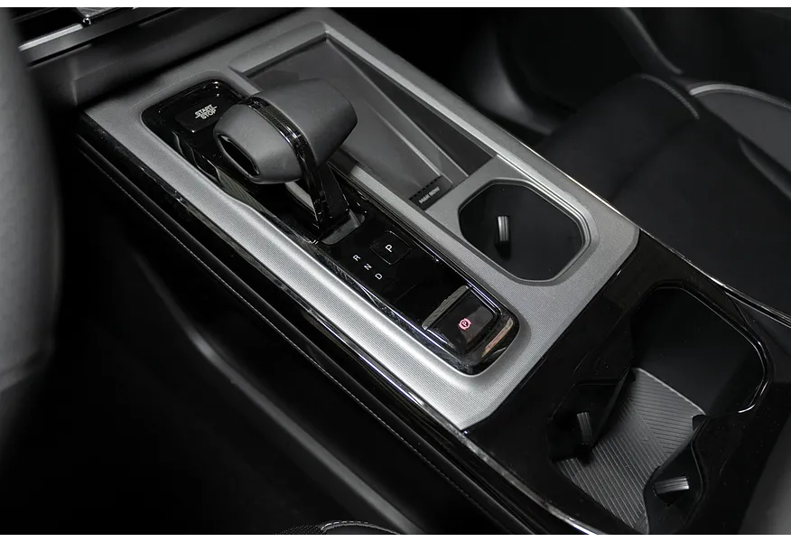 GAC GS4 2.0T 8AT 4WD (231 л.с.) GL Черный в АВИЛОН. Слайд №13