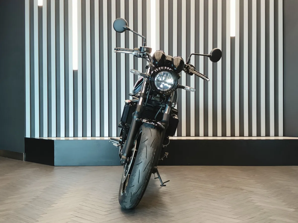 Kawasaki Z650RS 649 см³ (68 л.с.) (68) 649 Серый в АВИЛОН. Слайд №5