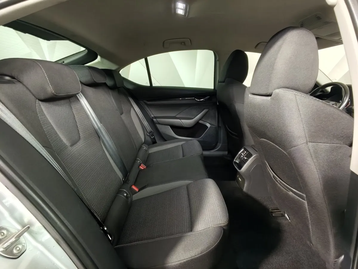 Skoda Octavia 1.4 AT FWD (150 л.с.) Серый в АВИЛОН. Слайд №16