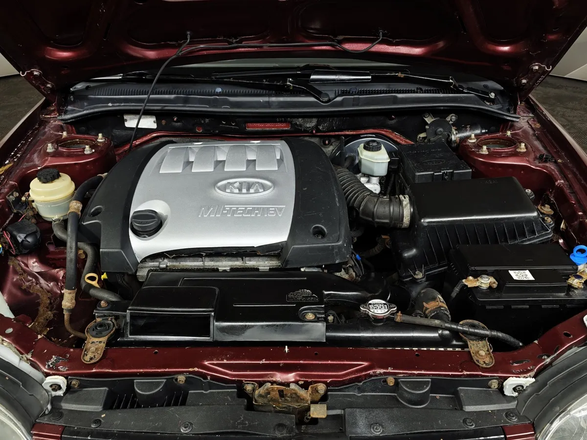 Kia Spectra 1.6 MT (101 л.с.) Красный в АВИЛОН. Слайд №11