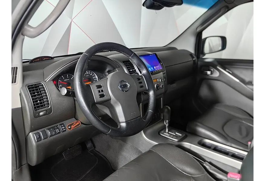 Nissan Pathfinder 2.5 dCi AT (174 л.с.) Серый в АВИЛОН. Слайд №19