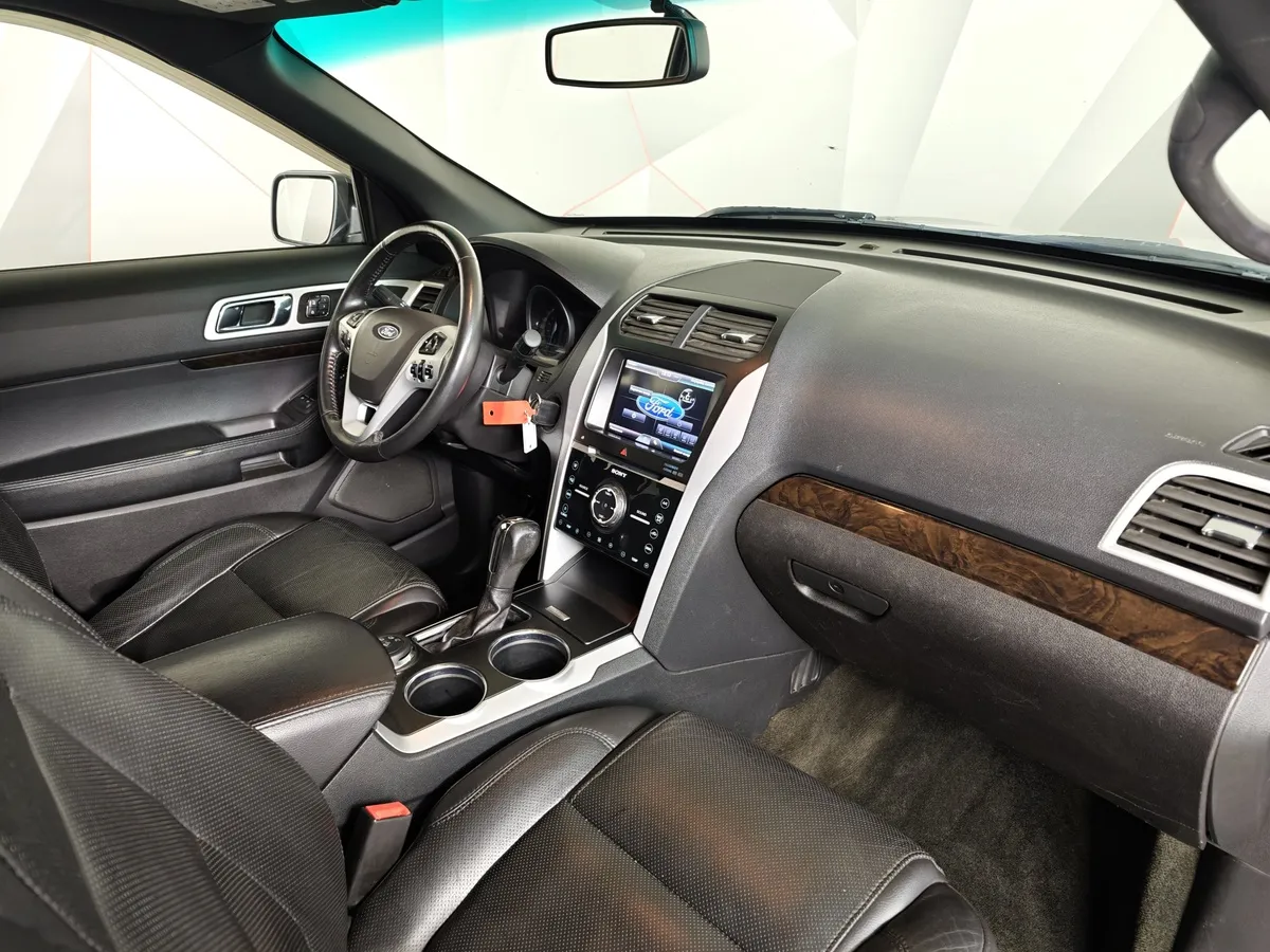 Ford Explorer 3.5 SelectShift 4WD (294 л.с.) Черный в АВИЛОН. Слайд №12