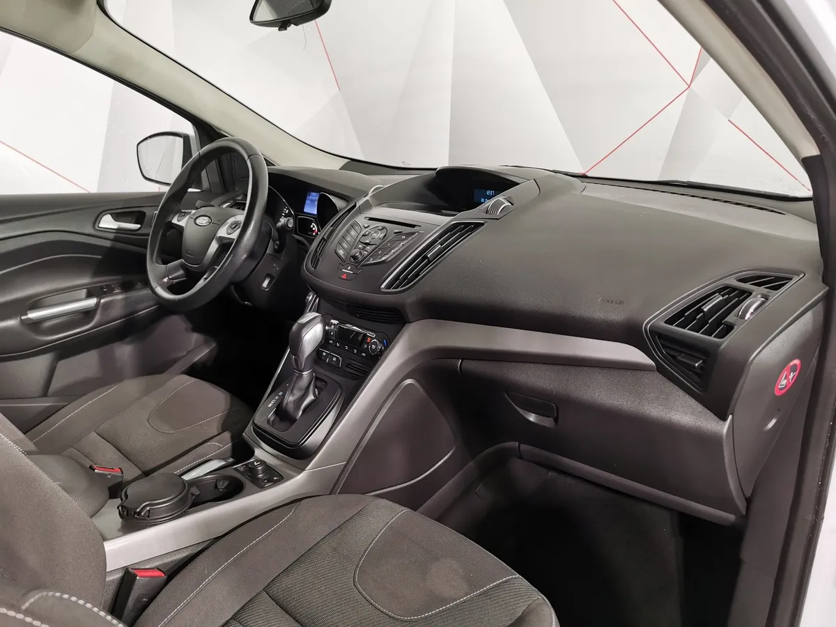 Ford Kuga 1.6 EcoBoost AT AWD (150 л.с.) Titanium Белый в АВИЛОН. Слайд №11