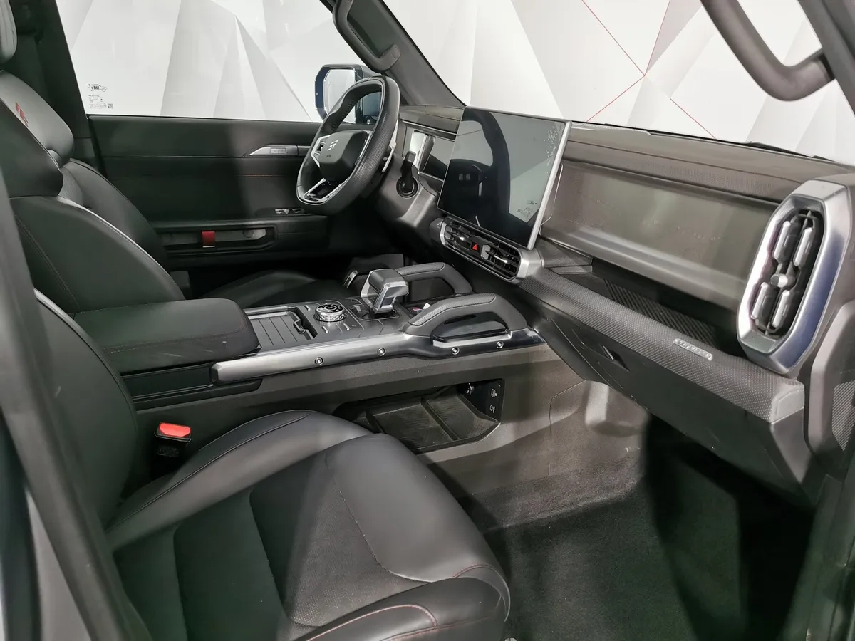 JETOUR T2 2.0T 7DCT AWD (245 л.с.) Престиж Серый в АВИЛОН. Слайд №12