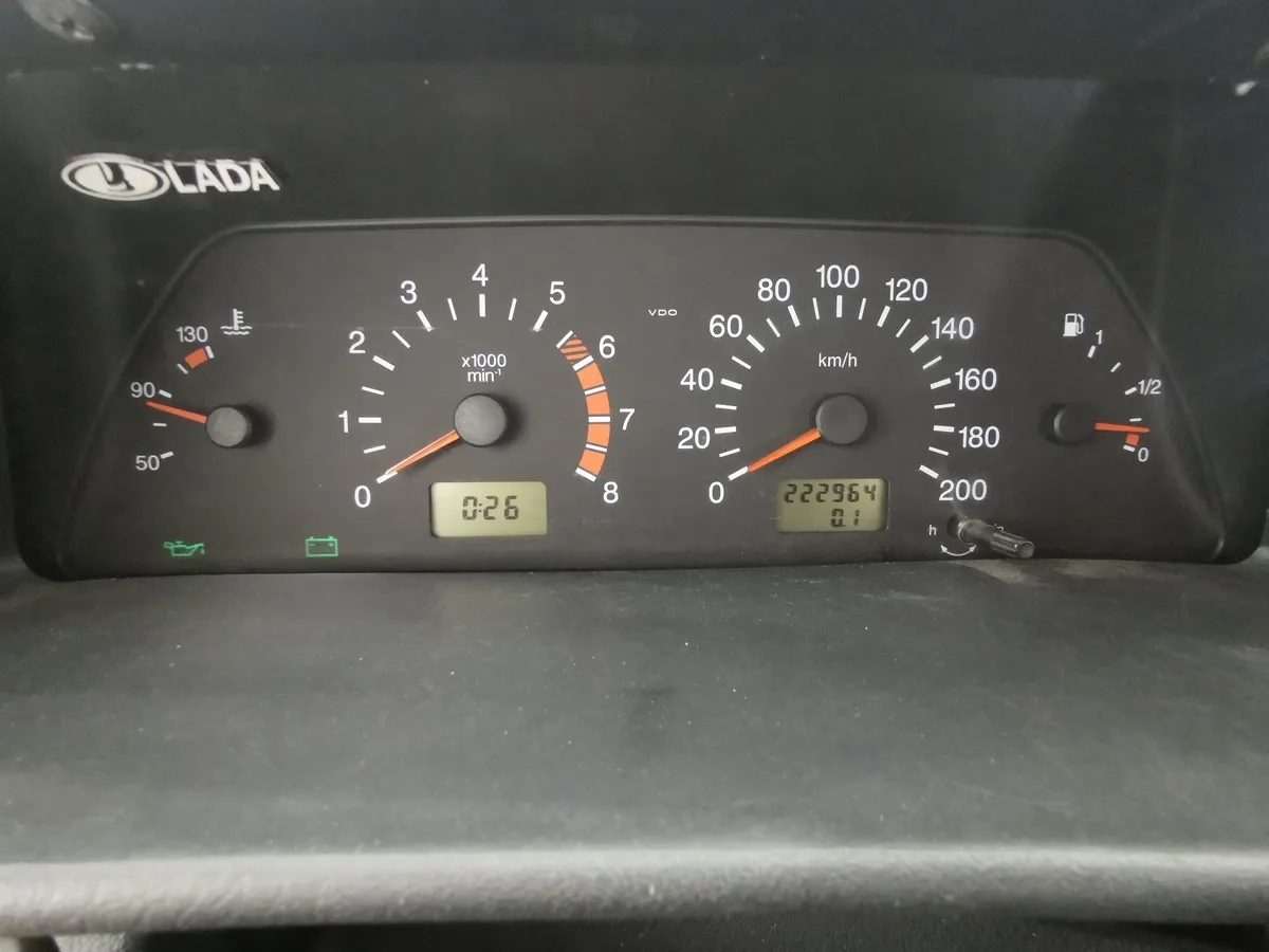 ВАЗ (Lada) 2115 1.6 MT 8 кл (Евро-3) (81 л.с.) Зеленый в АВИЛОН. Слайд №12