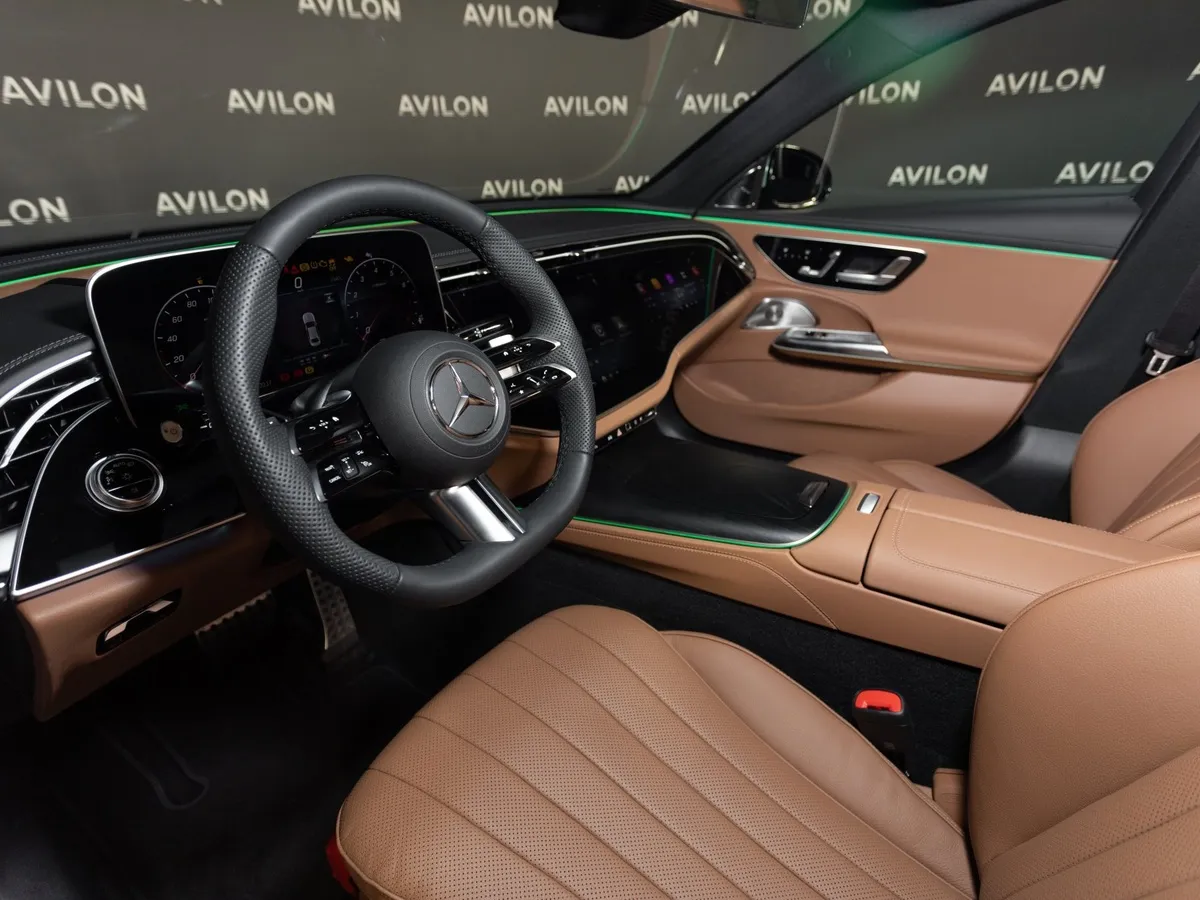 Mercedes-Benz E-Класс E 300 4MATIC (258 л.с.) Серый в АВИЛОН. Слайд №2