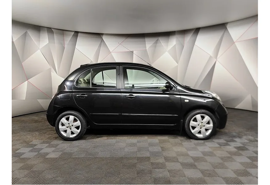Nissan Micra 1.4 AT (88 л.с.) Черный в АВИЛОН. Слайд №6