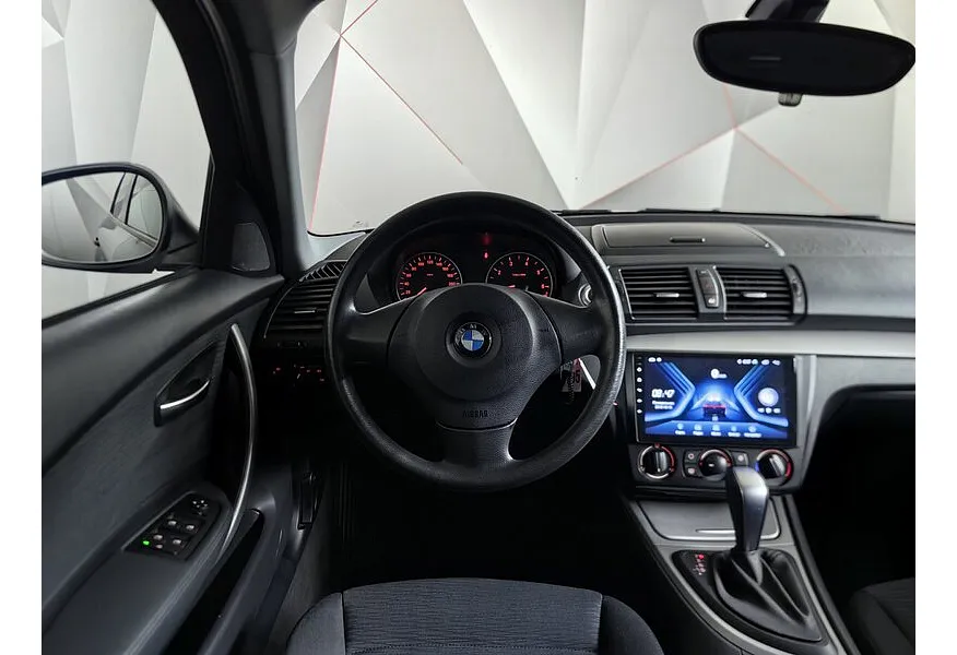 BMW 1 серия 116i AT (115 л.с.) Черный в АВИЛОН. Слайд №15