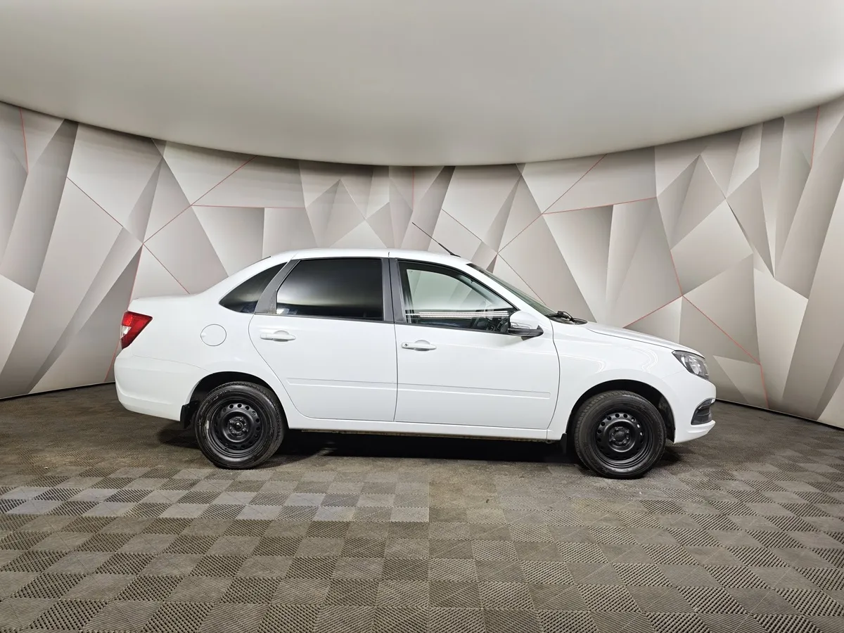 ВАЗ (Lada) Granta 1.6 MT 8кл (87 л.с.) Белый в АВИЛОН. Слайд №6