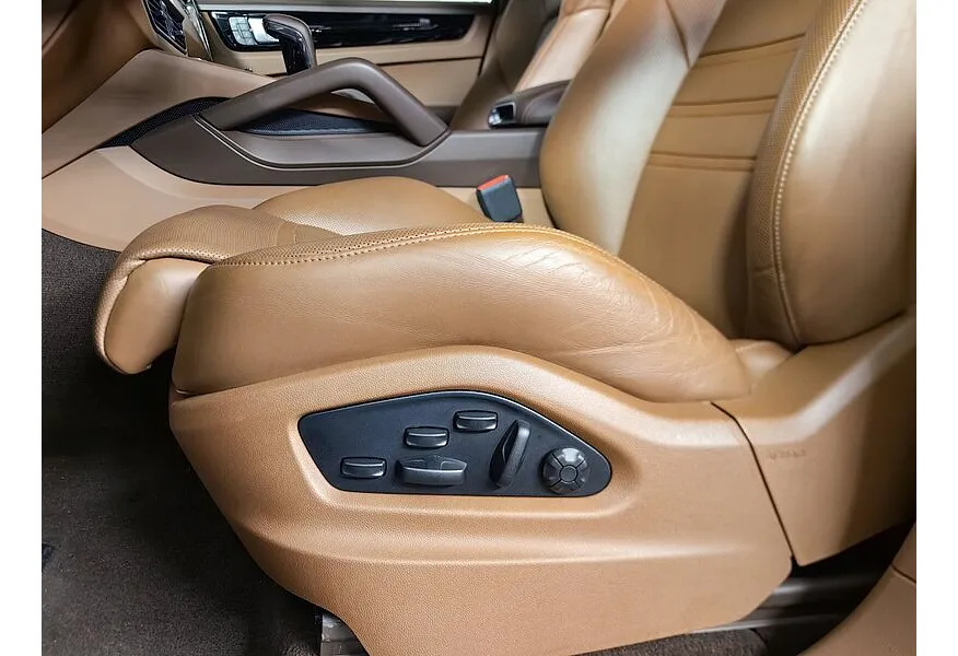 Porsche Cayenne Coupe 3.0 Tiptronic AWD (340 л.с.) Серый в АВИЛОН. Слайд №20