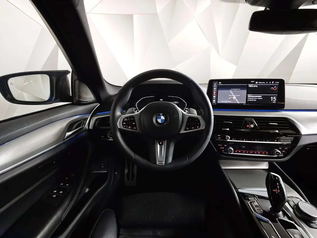 BMW 5 серия 530i xDrive Steptronic (249 л.с.) Черный в АВИЛОН. Слайд №15