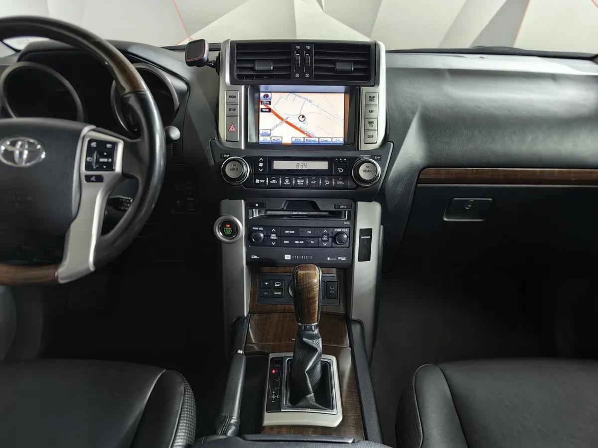 Toyota Land Cruiser Prado 3.0 D AT 4WD (5 мест) (173 л.с.) Белый в АВИЛОН. Слайд №15
