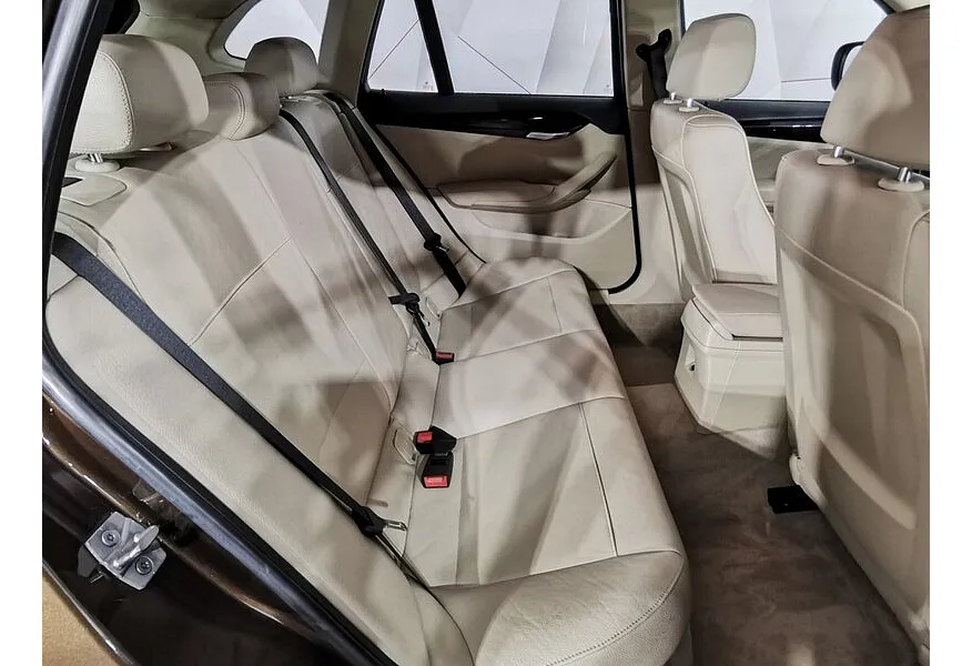 LIVE. Слайд №9