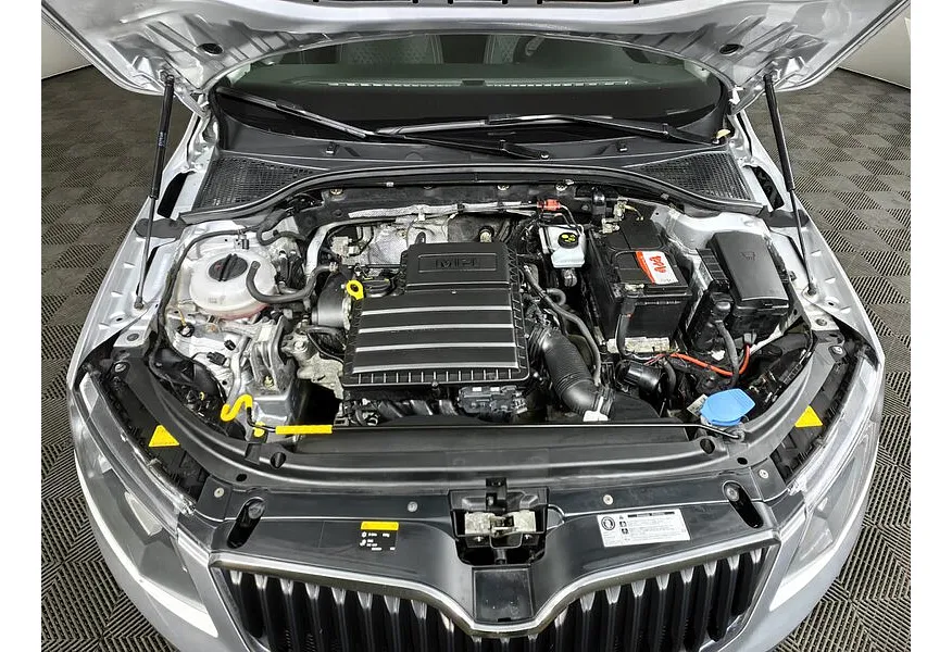 Skoda Octavia 1.6 AT (110 л.с.) Серебристый в АВИЛОН. Слайд №11