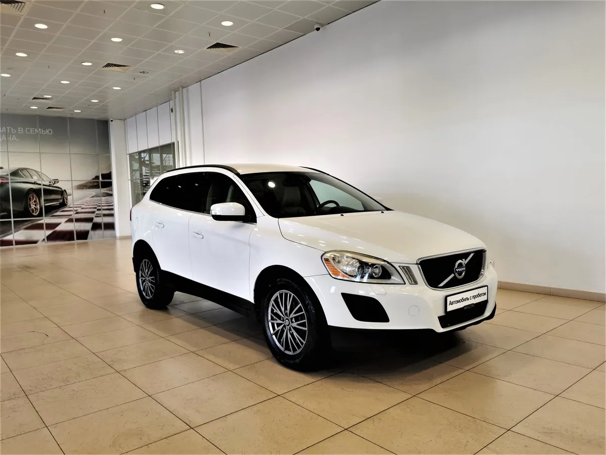 Volvo XC60 2.4 D Geartronic AWD (163 л.с.) Белый в АВИЛОН. Слайд №3