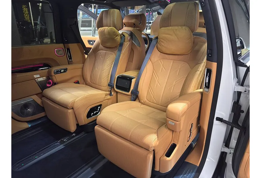 Zeekr 9X 2.0h AT 4WD (1177 л.с.) Max Белый в АВИЛОН. Слайд №15