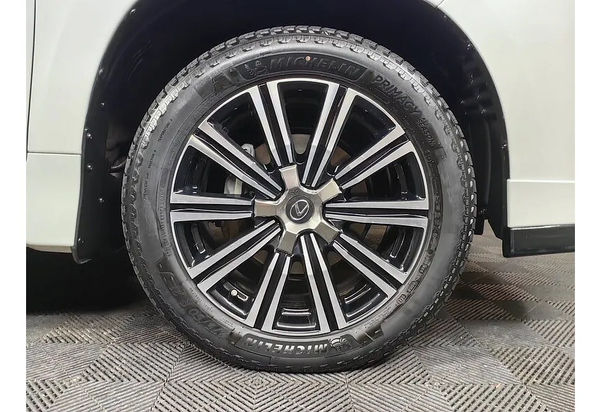 LIVE. Слайд №17