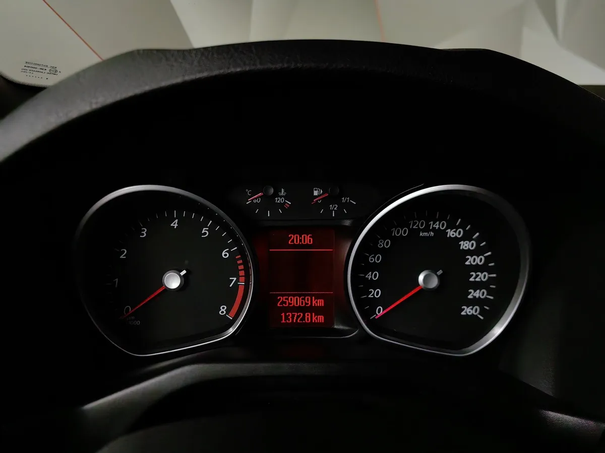Ford Mondeo 2.0 MT (145 л.с.) Черный в АВИЛОН. Слайд №15