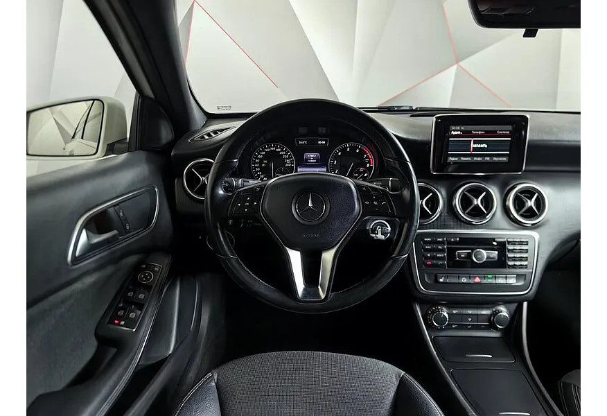 Mercedes-Benz A-Класс 180 7G-DCT (122 л.с.) Белый в АВИЛОН. Слайд №20