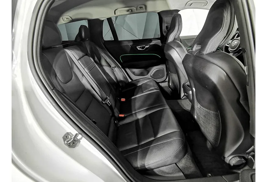 Volvo V60 Cross Country 2.0 D4 AT (190 л.с.) Momentum Белый в АВИЛОН. Слайд №17