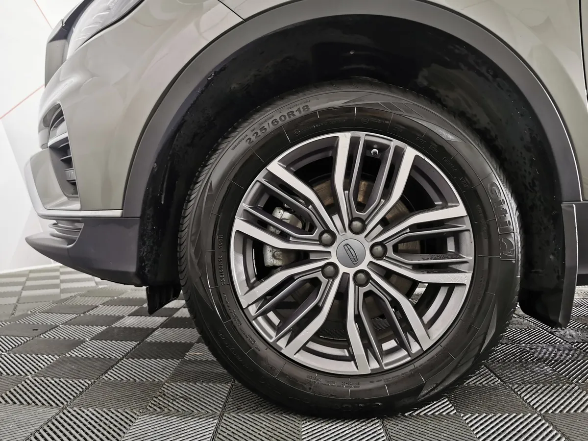 Geely Atlas Pro 1.5T 7DCT AWD (177 л.с.) Luxury Серый в АВИЛОН. Слайд №9