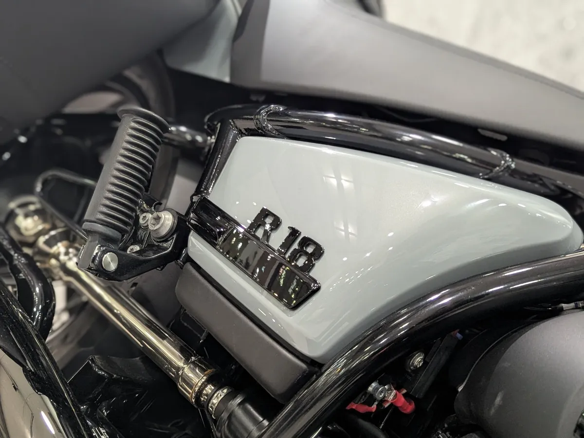 BMW Motorrad R 18 R 18 1800 см³ 1800 Серый в АВИЛОН. Слайд №8