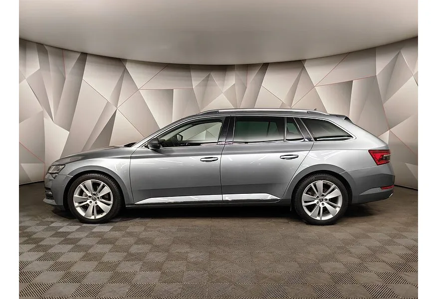 LIVE. Слайд №3