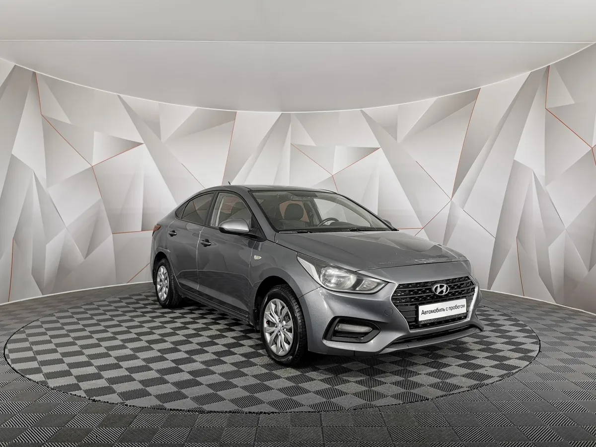 Hyundai Solaris 1.6 AT (123 л.с.) Comfort + Winter Серый в АВИЛОН. Слайд №3