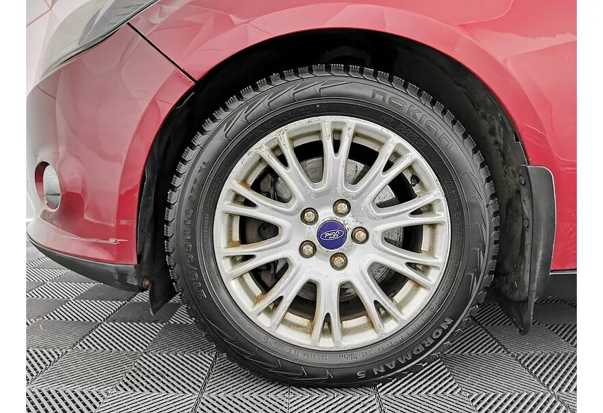 Ford Focus 2.0 MT (150 л.с.) Trend Plus Красный в АВИЛОН. Слайд №9