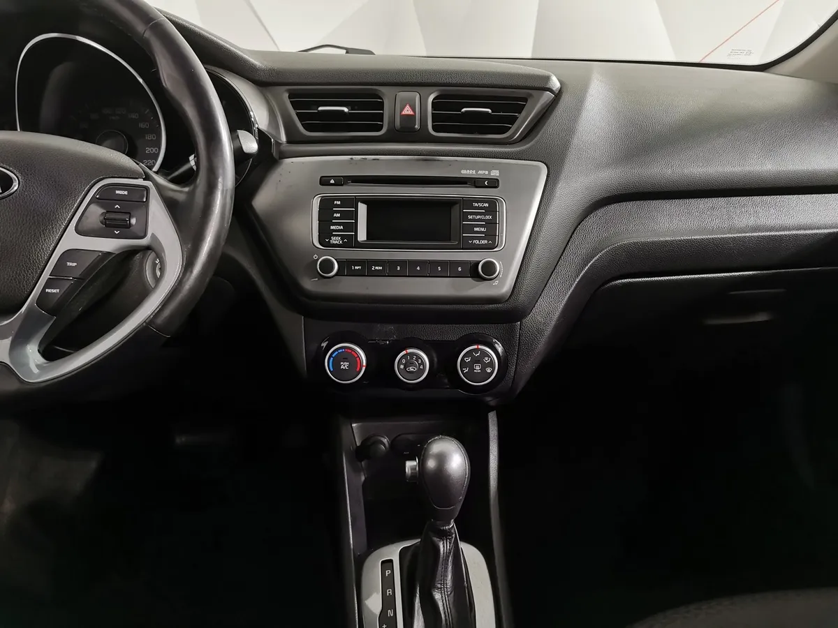 Kia Rio 1.6 AT (123 л.с.) Коричневый в АВИЛОН. Слайд №15