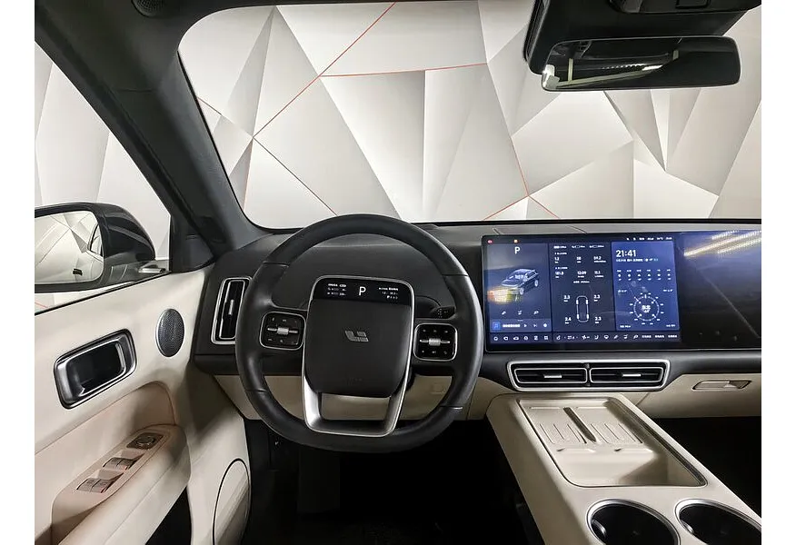 Li Auto L6 1.5 AT 4WD (150 л.с.) Max Черный в АВИЛОН. Слайд №18