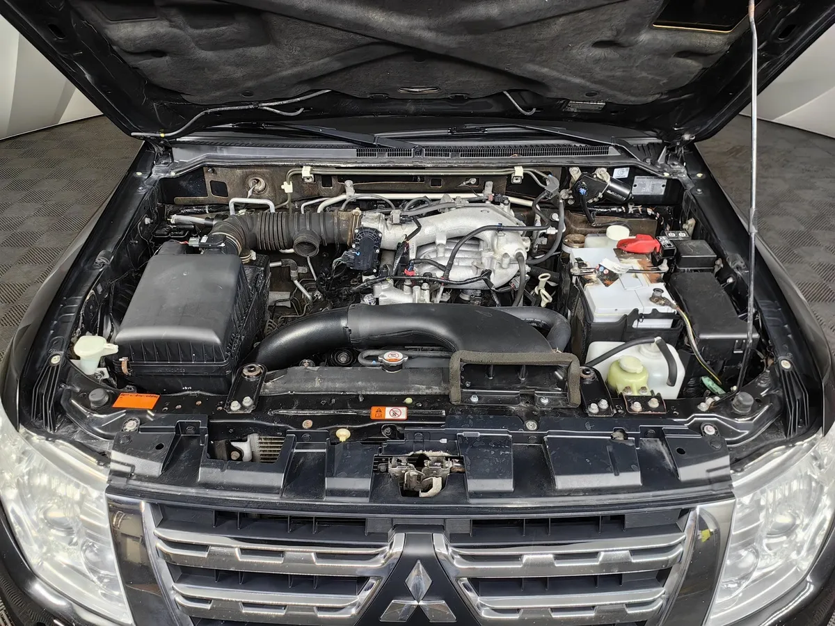 Mitsubishi Pajero 3.0 AT AWD (178 л.с.) Черный в АВИЛОН. Слайд №11