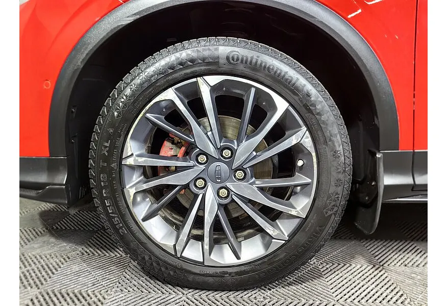 Geely Coolray 1.5T 7DCT 2WD (150 л.с.) Flagship Sport Красный в АВИЛОН. Слайд №9