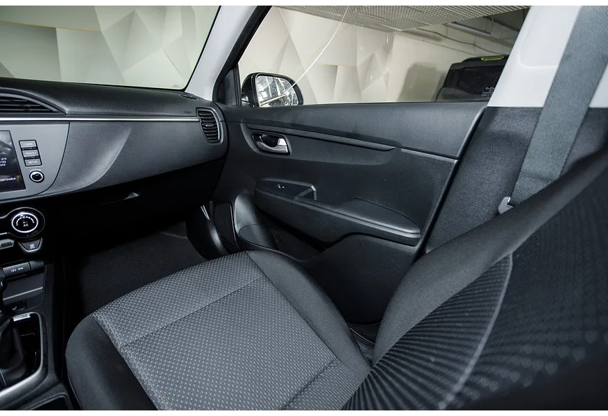 АВИЛОН - Solaris KRS 1.6 AT (123 л.с.) Luxe Черный - slide 7