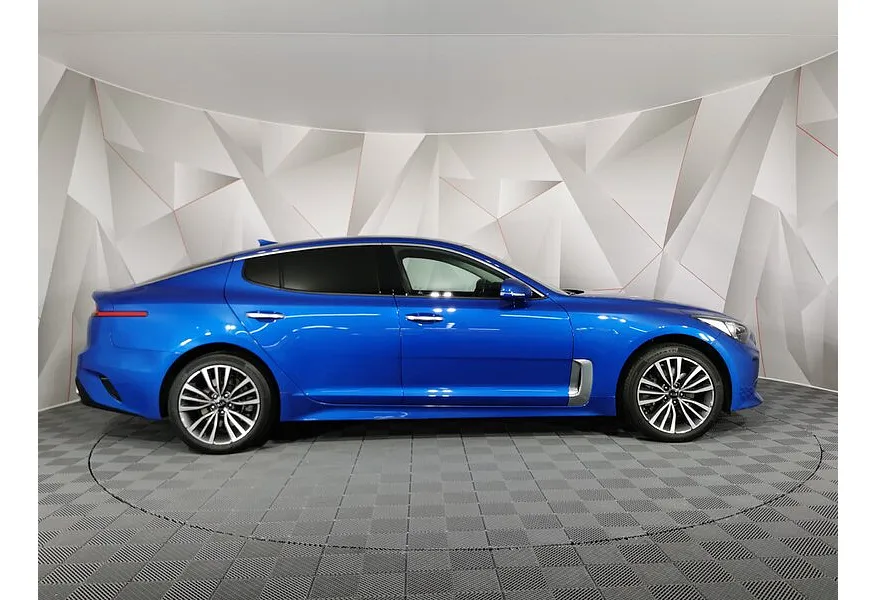 Kia Stinger 2.0 AT (197 л.с.) Comfort Синий в АВИЛОН. Слайд №4