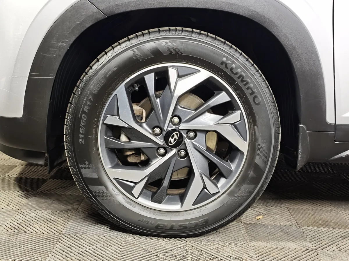 Hyundai Creta 1.6 AT 4WD (121 л.с.) Lifestyle Серый в АВИЛОН. Слайд №9