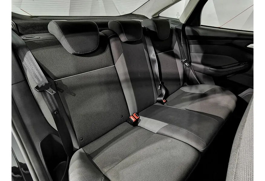 Ford Focus 1.6 Ti-VCT PowerShift (125 л.с.) SYNC Edition Черный в АВИЛОН. Слайд №11