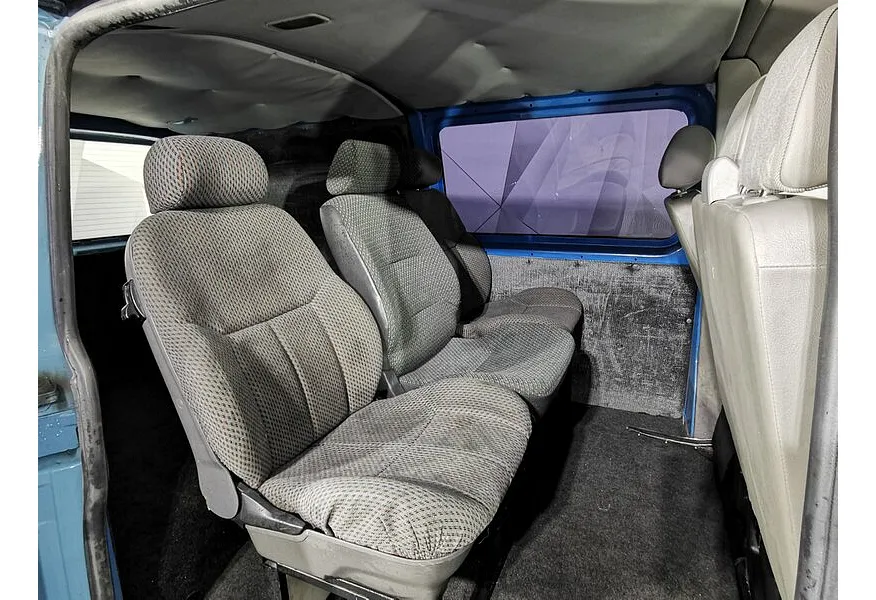 Volkswagen Transporter 2.0 TDI MT L1H1 (102 л.с.) Голубой в АВИЛОН. Слайд №15