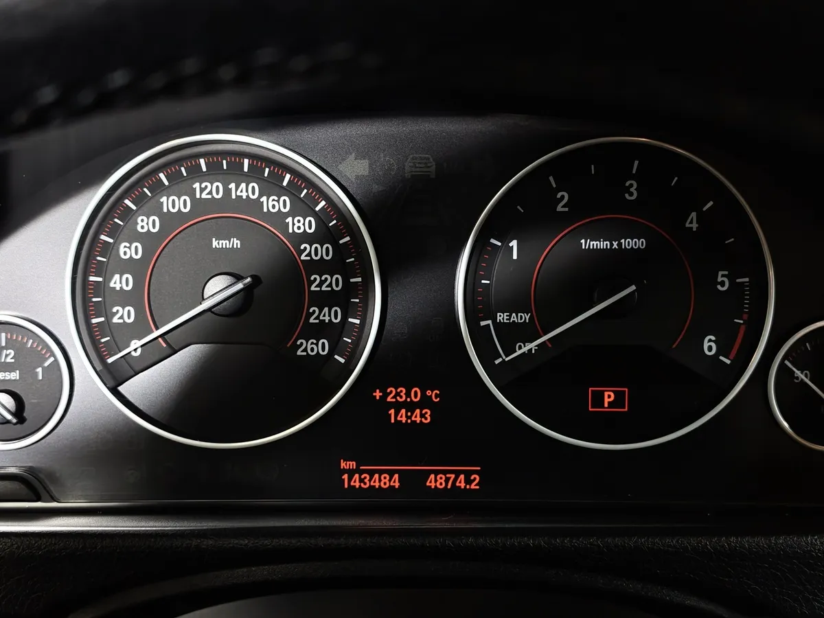 BMW 3 серия 320d AT (190 л.с.) Синий в АВИЛОН. Слайд №13 BMW 3 серия 320d AT (190 л.с.) Синий в АВИЛОН. Слайд №13