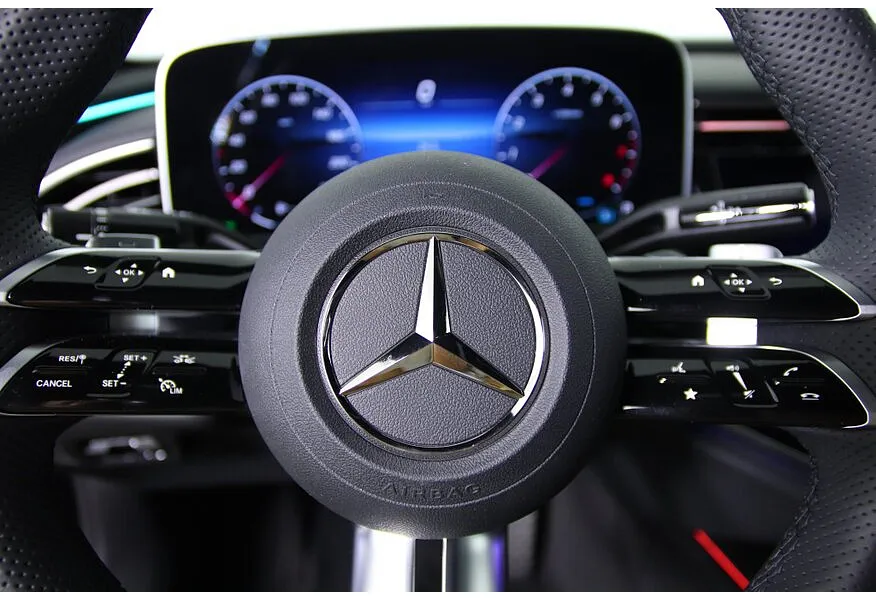 АВИЛОН - Mercedes-Benz E-Класс E 300 4MATIC (258 л.с.) Черный - slide 19