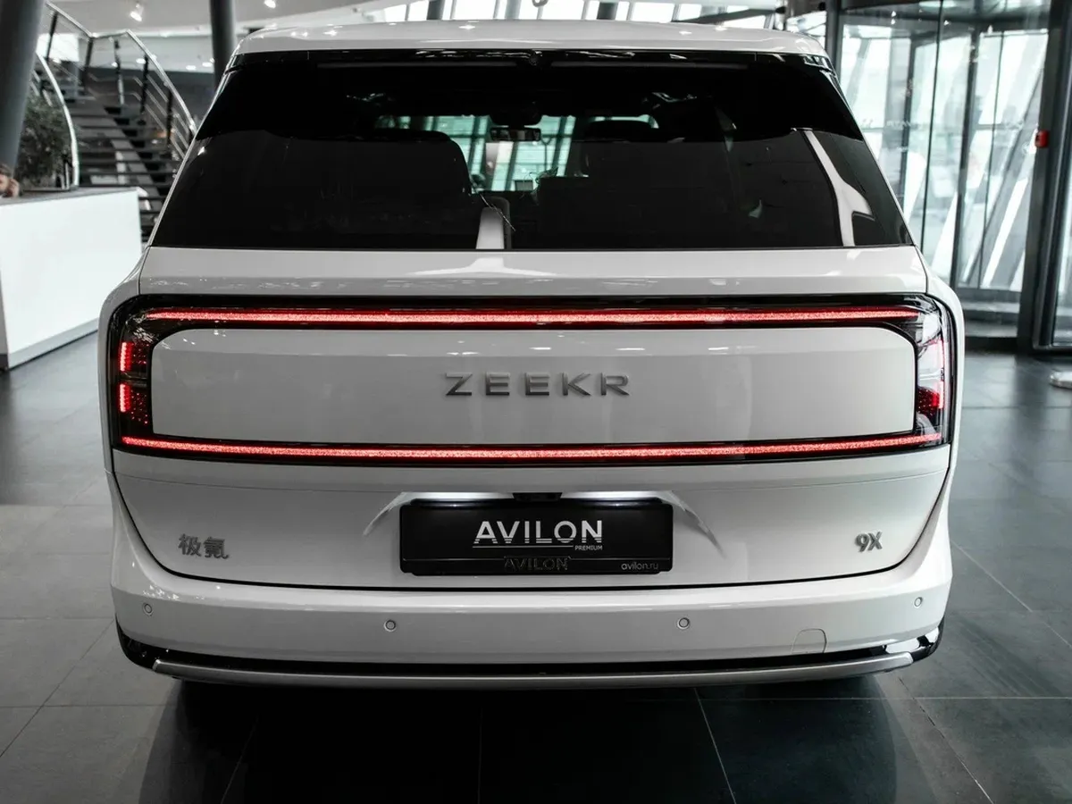 Zeekr 9X 2.0h AT 4WD (1177 л.с.) Max Белый в АВИЛОН. Слайд №6 Zeekr 9X 2.0h AT 4WD (1177 л.с.) Max Белый в АВИЛОН. Слайд №6